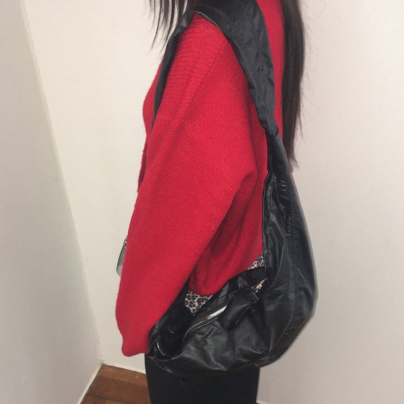 しわ加工レザービッグクロスショルダーバッグ