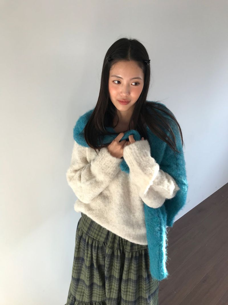 DUGGY（ダギー）の「[MD Pick]Wool-Touch Brush V-Neck Knit (4 Colors)（Tops）」