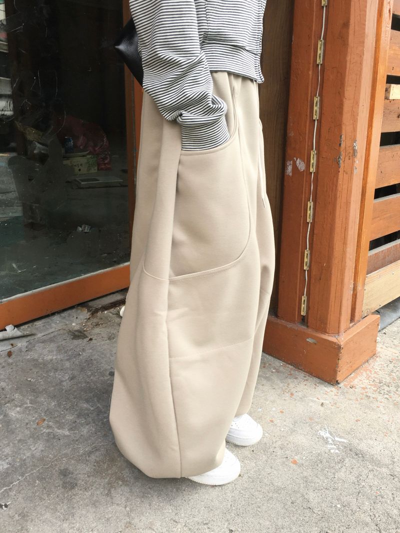 Mile Curved Two-Pocket Sweatpants (6c)