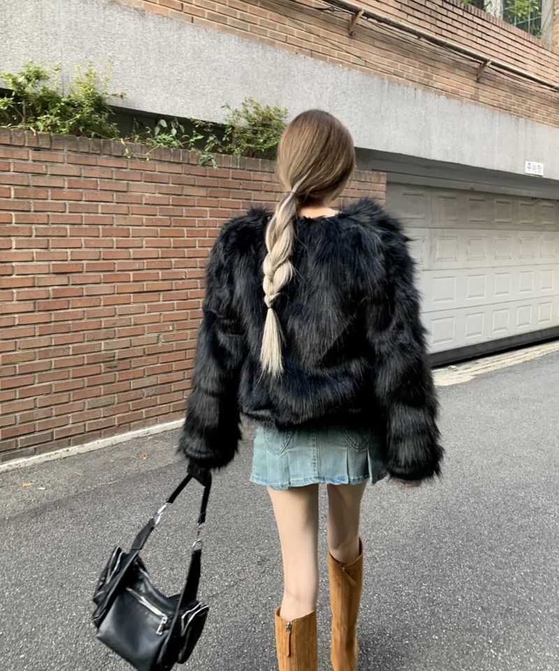 suzen（スゼン）の「Uress Vintage Fur Jacket (Black)（Jackets/Outerwear）」