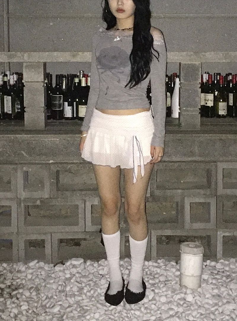 Lace Rose Gray Sleeve