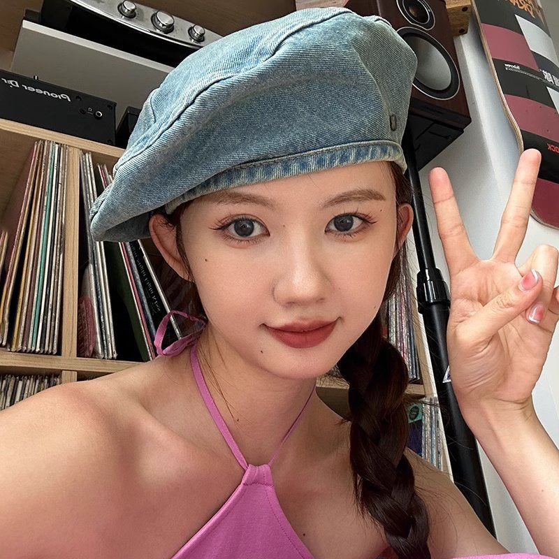 On the Moment Denim Pocket Beret  Hat  C2 WASHING BLUE