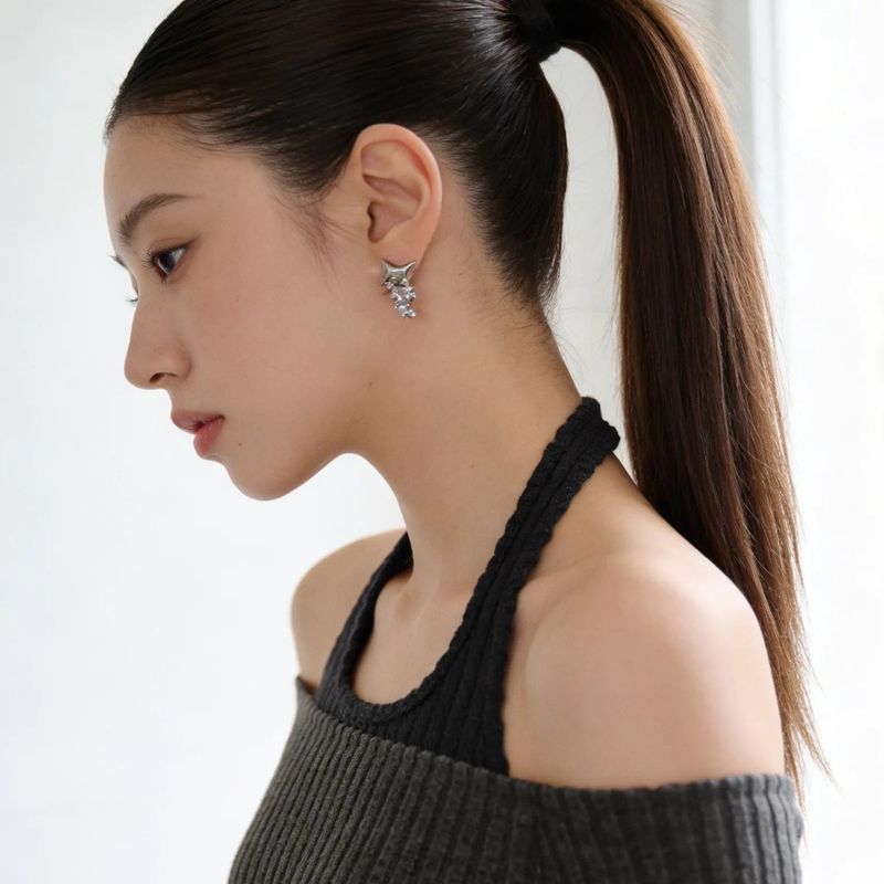 [IZNA Mai Earrings] コズミックミネラルピアス - Silver Color