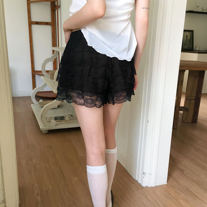 Piso lace frill cancan shorts