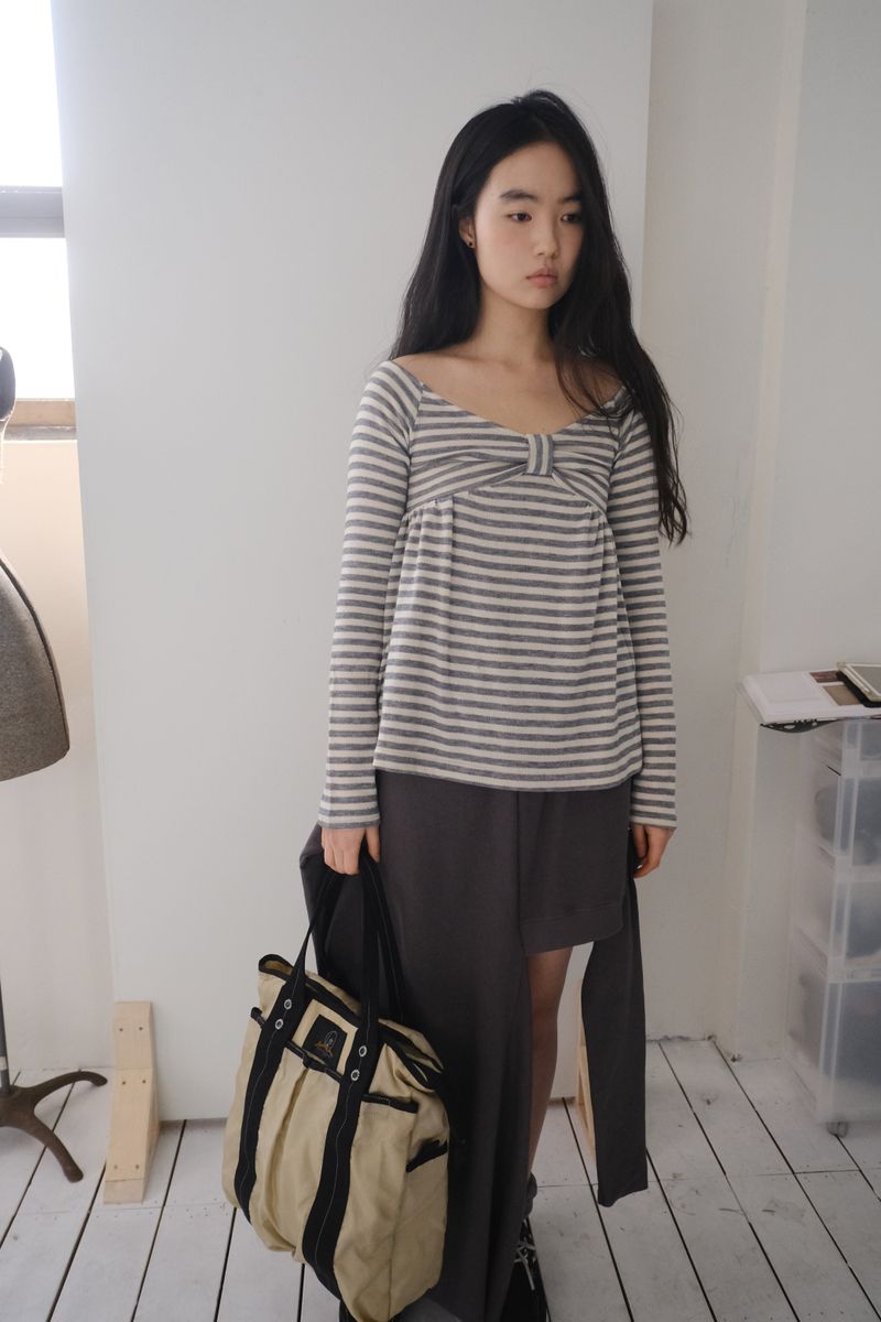 callhag（コールハグ）の「flare ribbon T (3c)（Tops）」