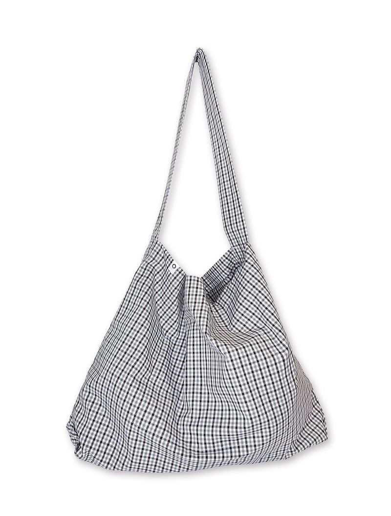 Reverse Logo Check Bag / Black