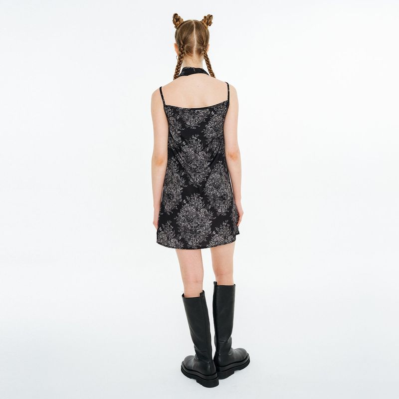 Slip Dress & Pendant Muffler Set [Black]