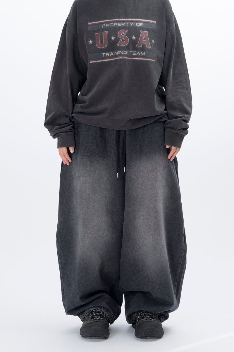 Leggy Side Tuck Balloon Denim