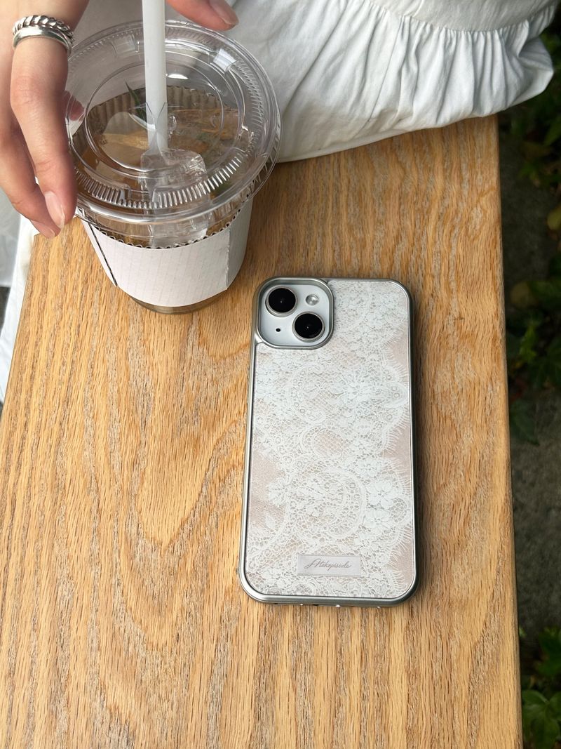 Nudy Lace Magsafe Silver Glass Bumper Case