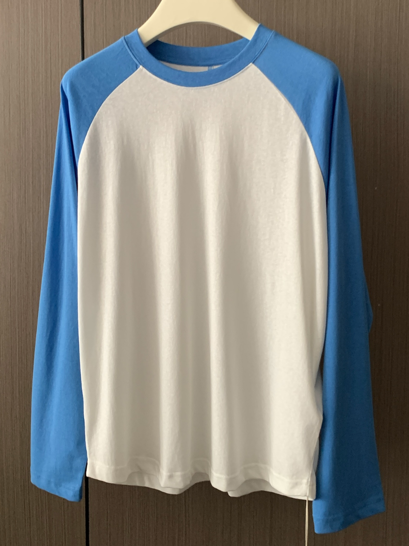 line raglan T