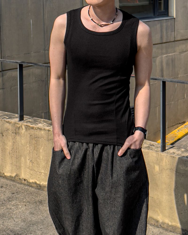 Cutting Line Ribbed Sleeveless Top