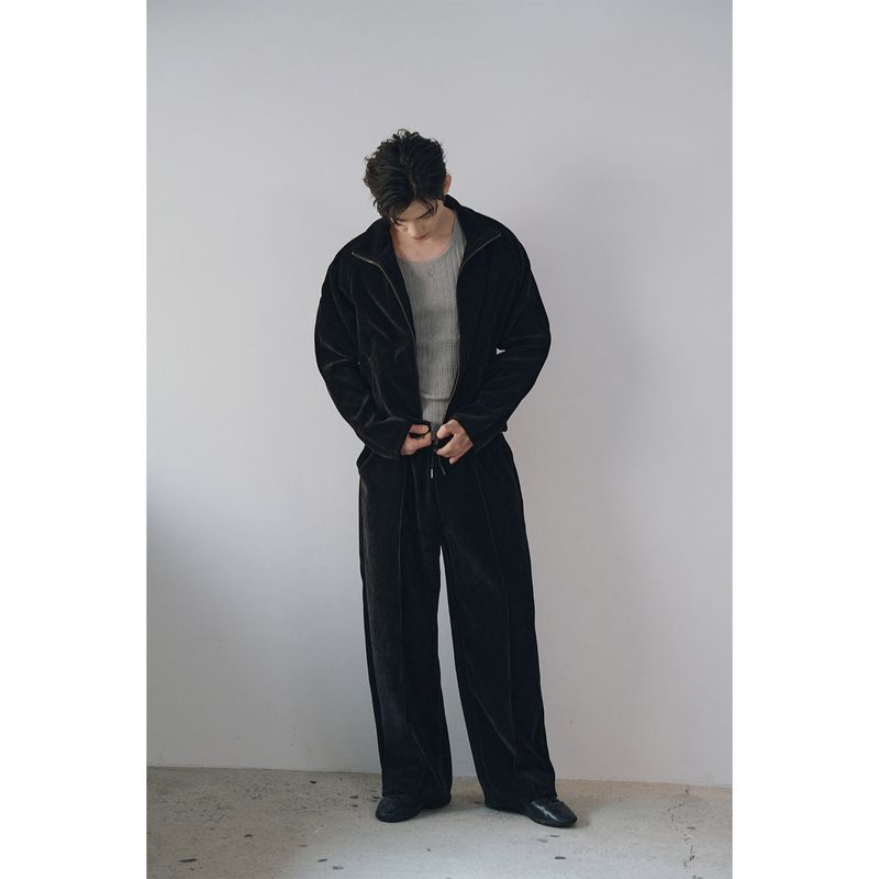 Velvet corduroy curved crop zip up(Black)