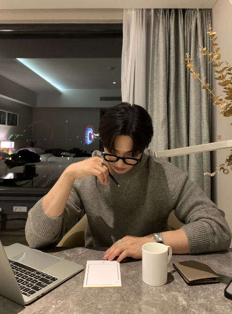 Logane Daily Soft Round Knit