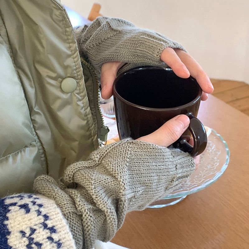 Libo Wrinkle Shirring Knit Hand Warmer