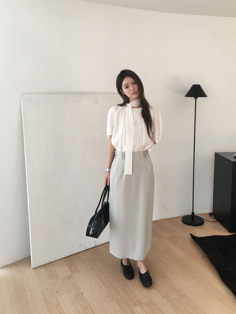 Current loose tie blouse