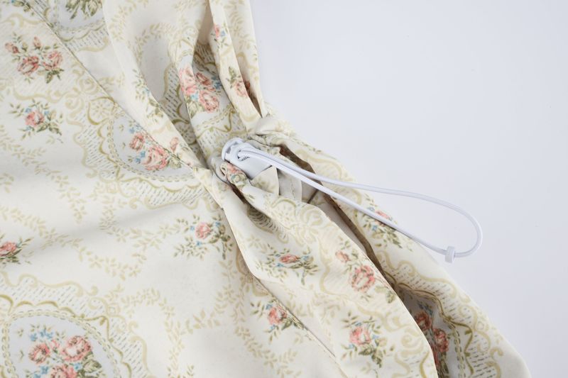 FLORAL PATTERN MESSENGER BAG