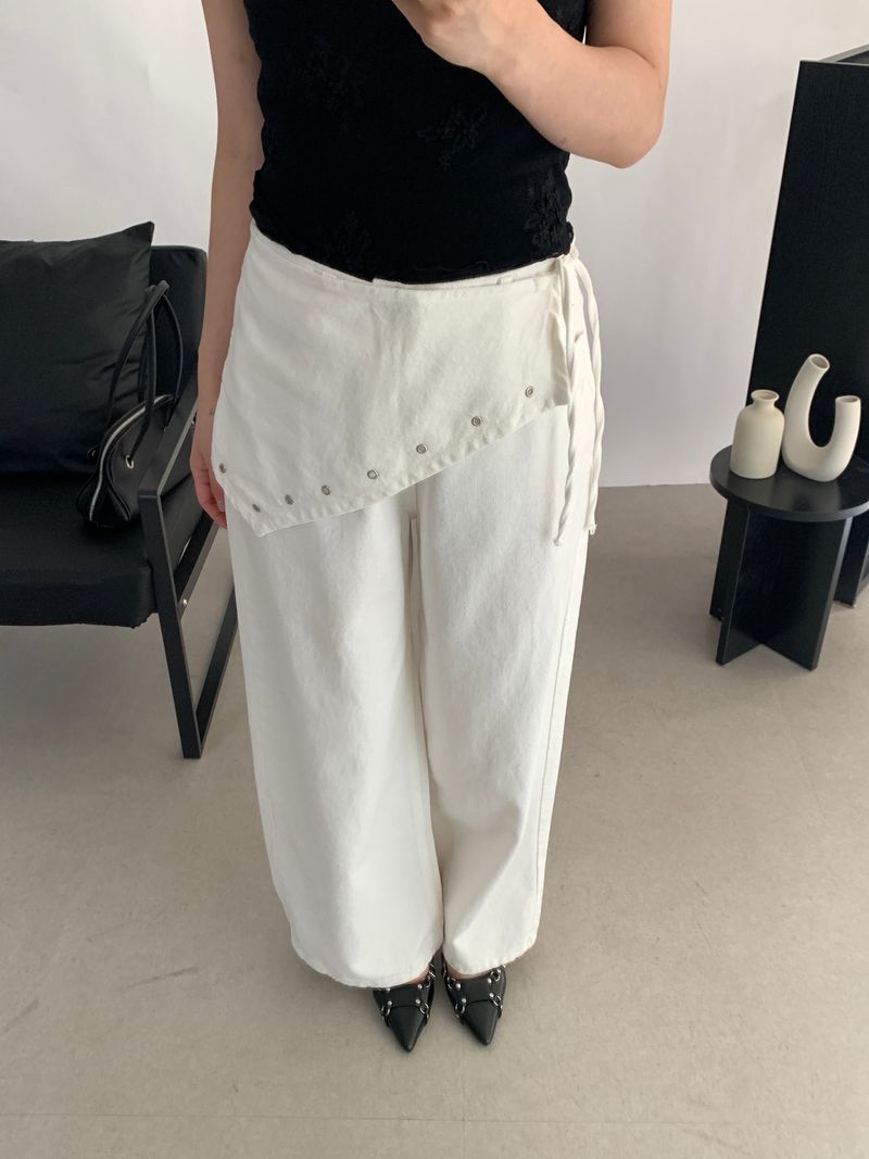 ROIA(ロイア)の「Nelson Studded Wide Straight Pants(Pants)」