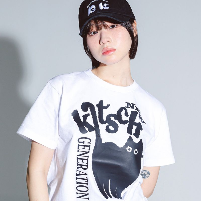 NEWKITSCH(ニューキッチジェネレーション)の「KITSCH CAT SHORT SLEEVE (WHITE)(Tops)」