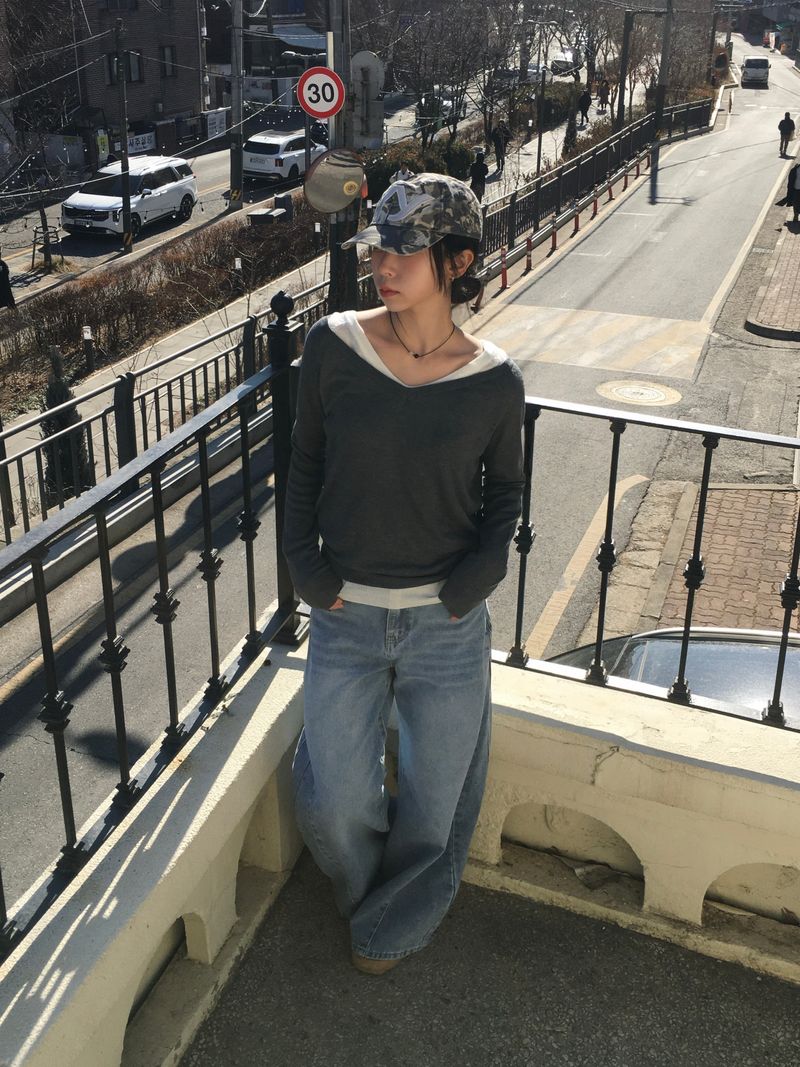 Deep V-neck see-through knit (6c)