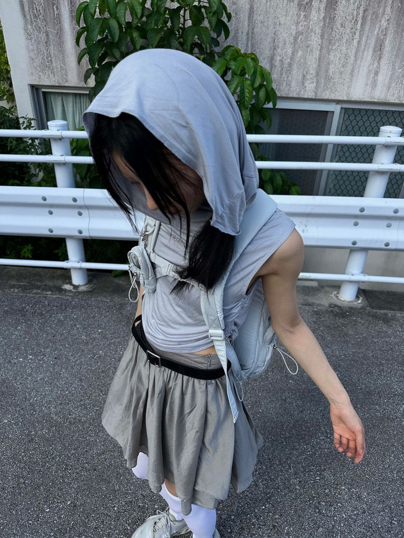 HOOD SLEEVELESS GREY
