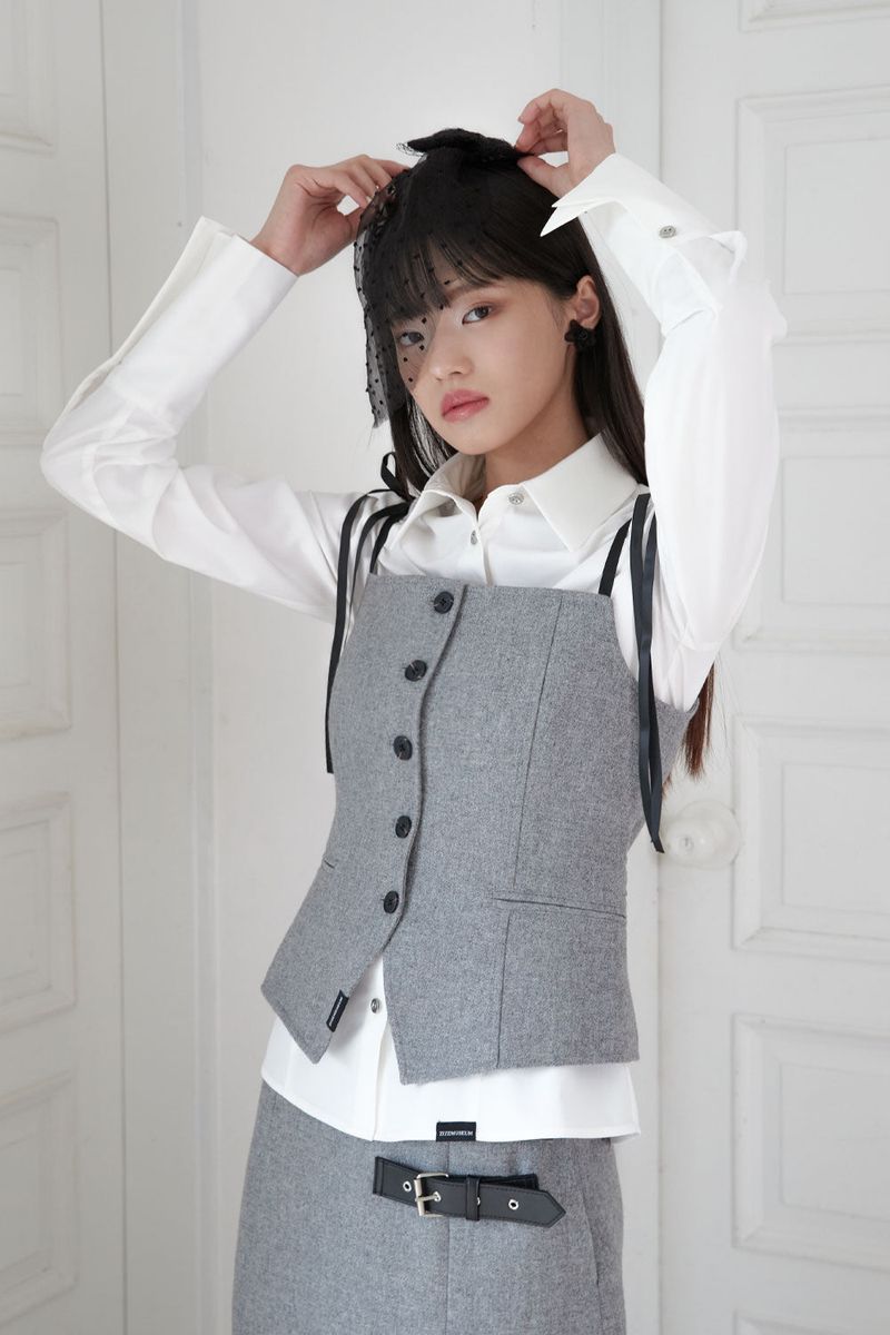 RIBBON BUTTON TOP (GRAY)