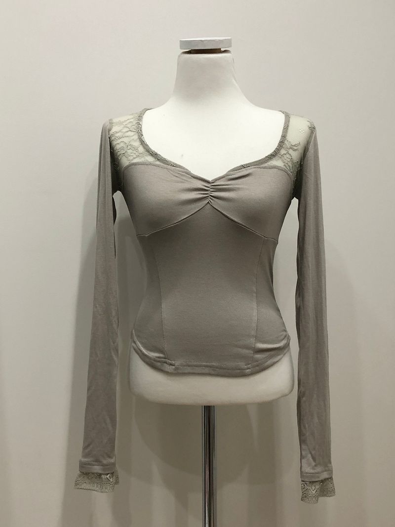 Lace Curve Slim Top
