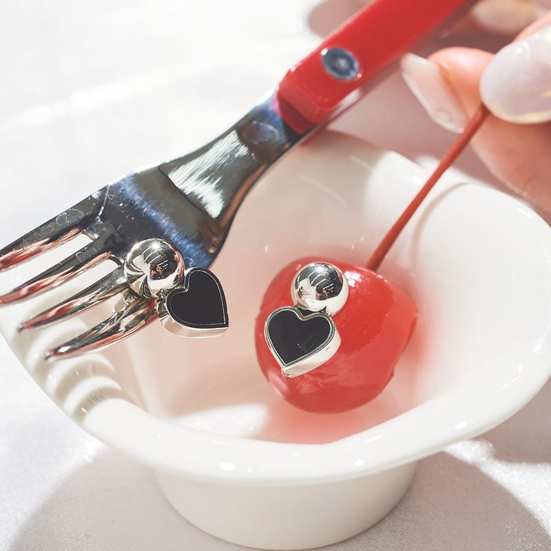 noonoofingers（ヌヌフィンガース）の「BLACK HEART BALL EARRINGS（Accessories）」