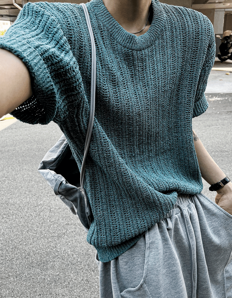 COSYHARU(コシハル)の「Fascale Buccle Scarlet Round Knitwear(Tops)」