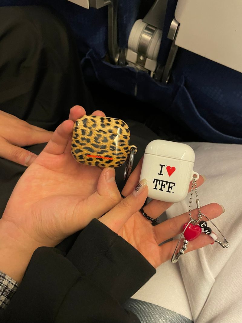 LEOPARD AirPods Hard Case / TREEFORFIVE345