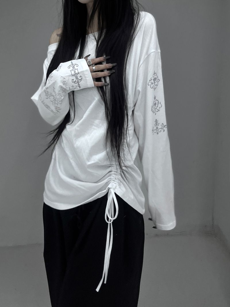URBAN UNIQUE（アーバンユニーク）の「tattoo shirring long sleeve T (2color)（Tops）」