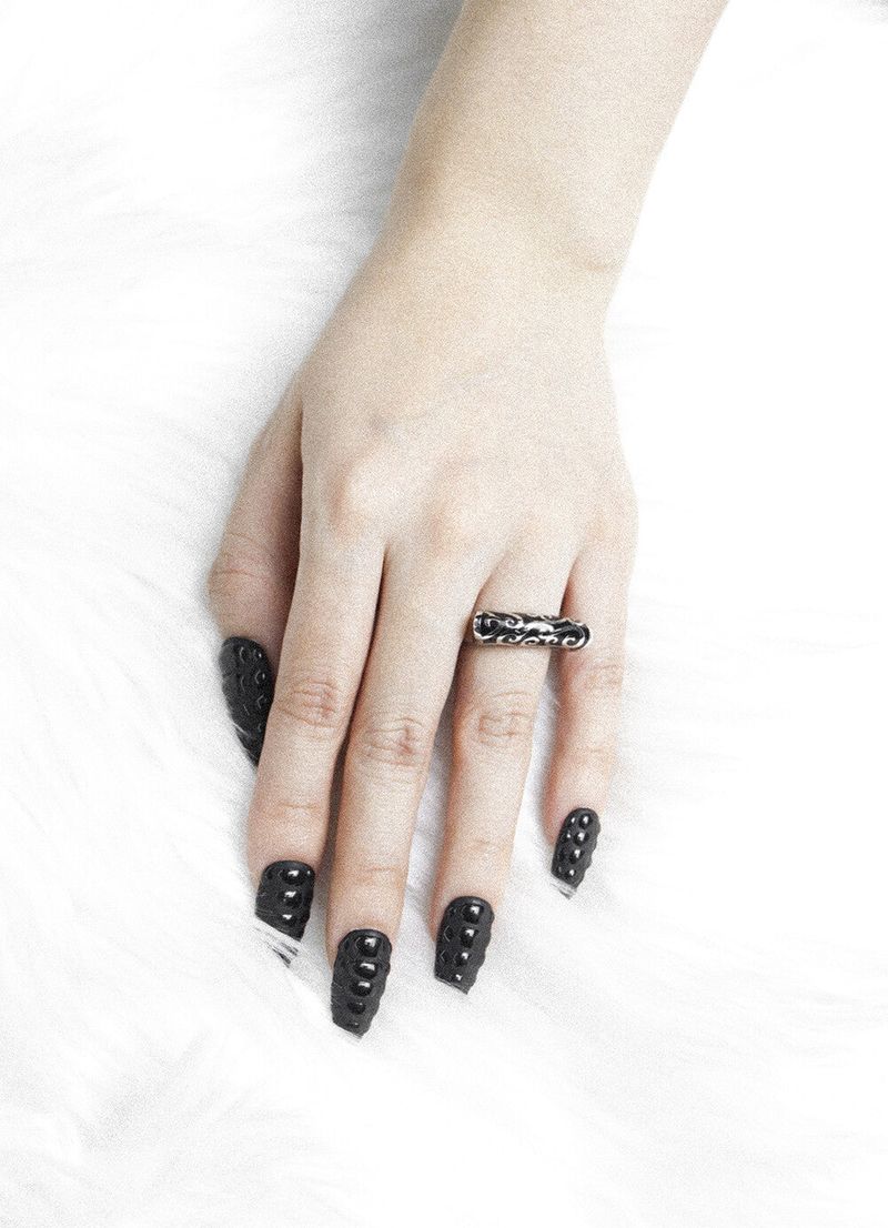 百合 Cloud ring 003 (Black/White)