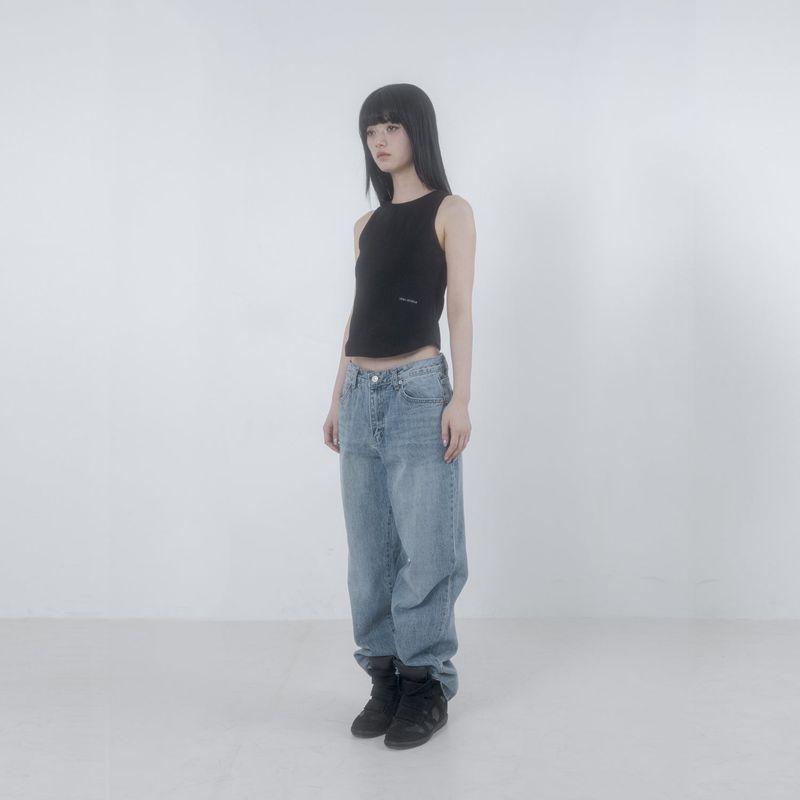 Essential sleeveless 001