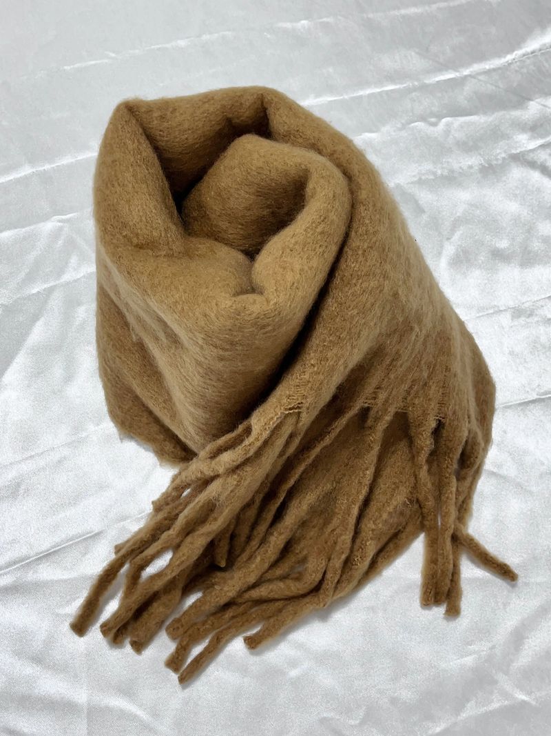 Tranquil long muffler