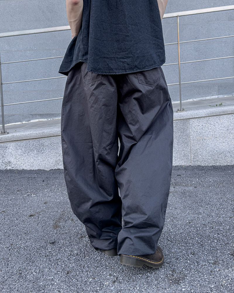 Traillin Cotton Seam One-Tuck Pants