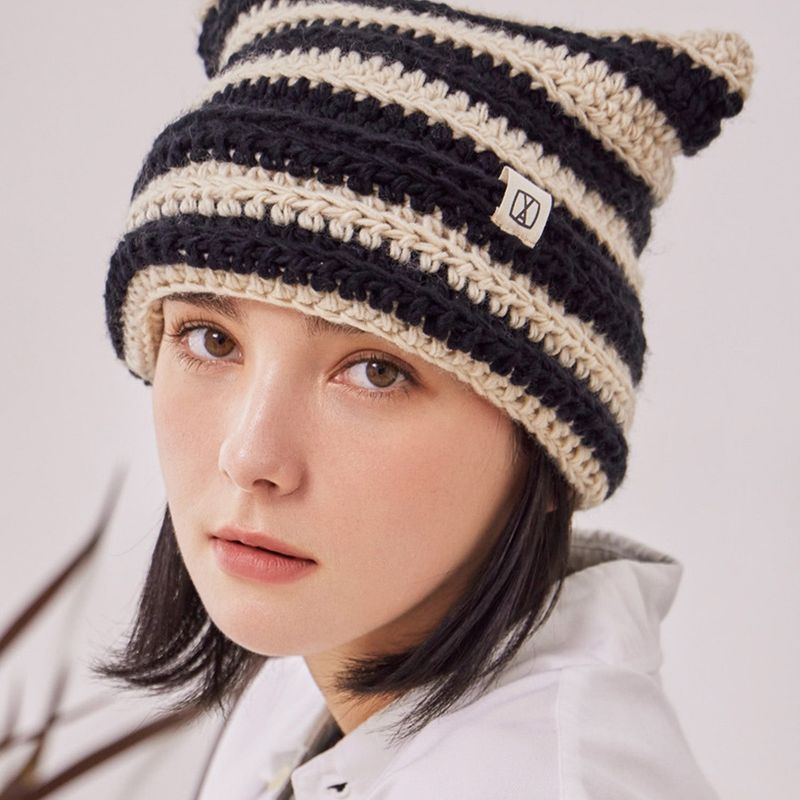 Square Label Stripe Crochet Beanie / Black