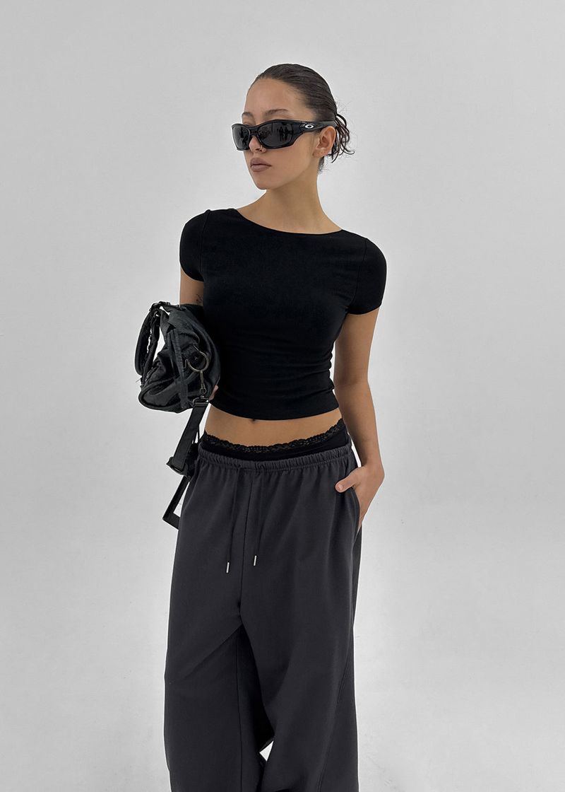 BLACKUP（ブラックアップ）の「[MADE] Floven Backless Short Sleeve Top (Built-in Cap)（Tops）」