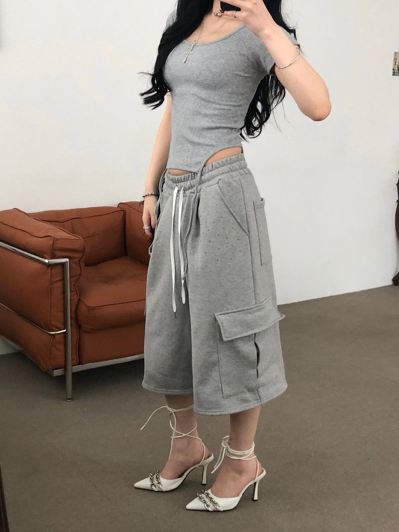 Cubic Bermuda pants