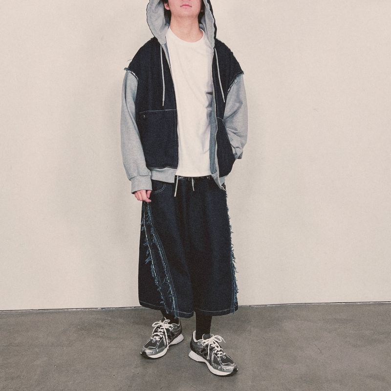 layered deconstructed denim capri shorts_blue