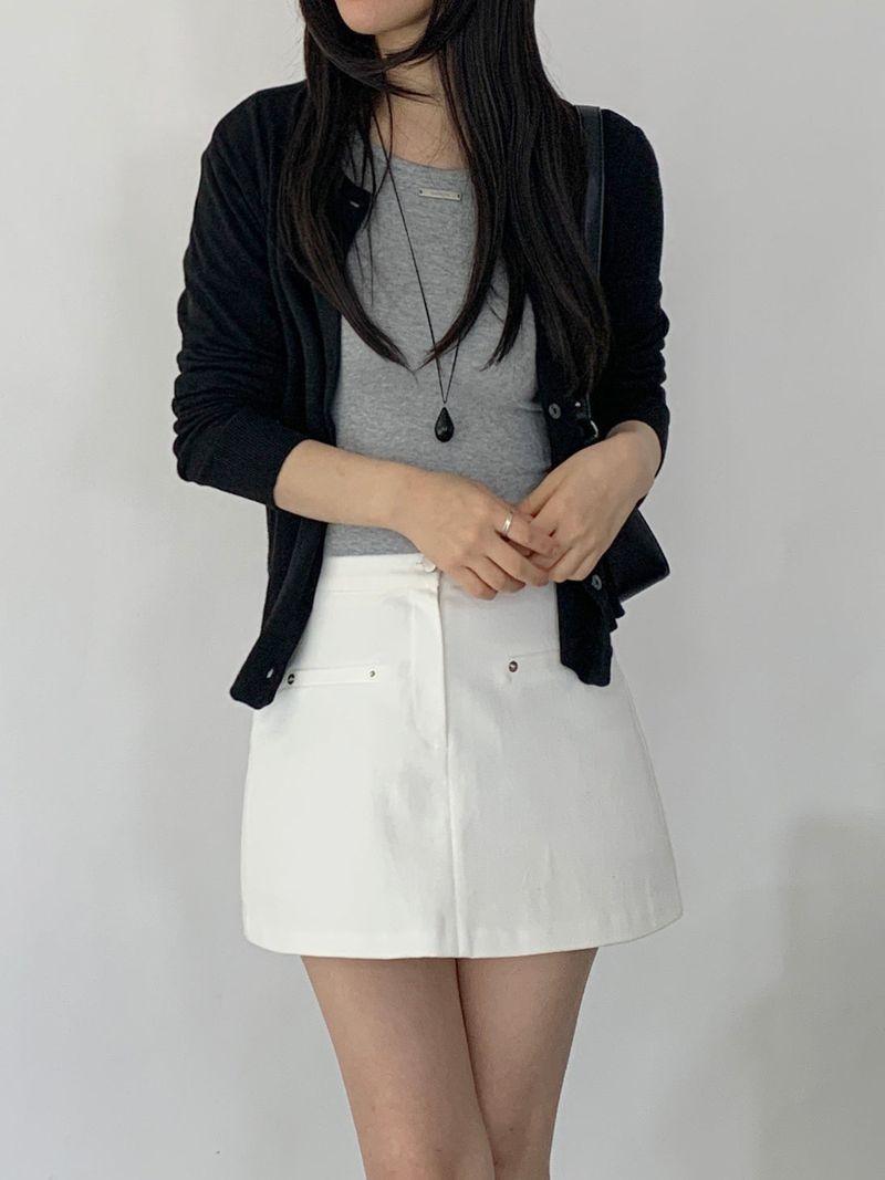 Nanore Round Neck Knit Cardigan
