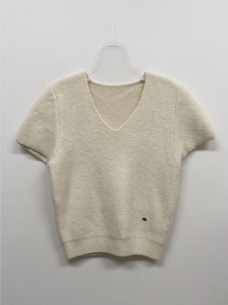V-neck angora short-sleeved knit