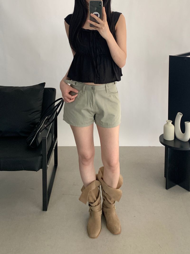 Div ribbon sleeveless blouse