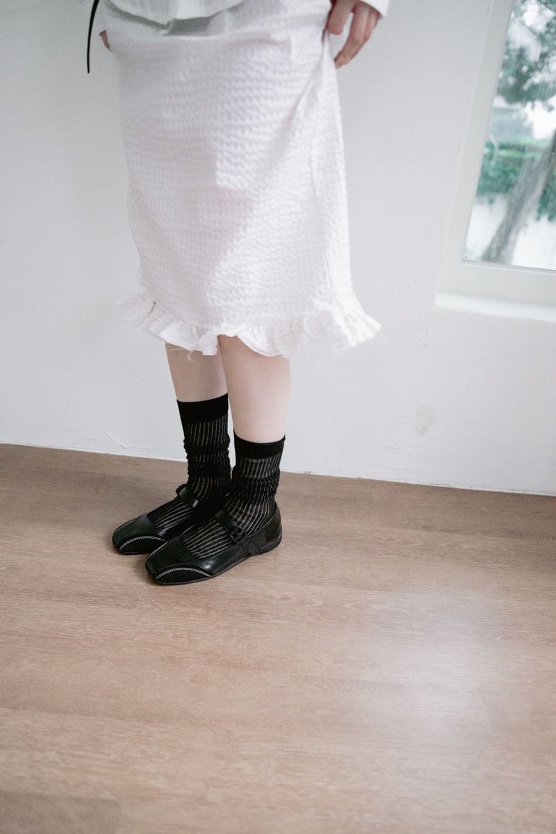 omoosoohy(オムスヒ)の「stripe see-through long socks(2colors)(Fashion Accessories)」