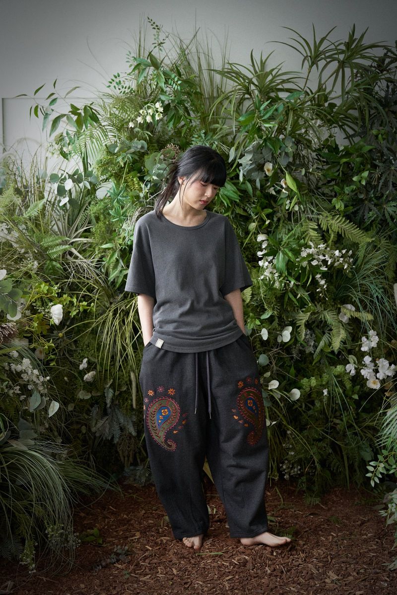 ESSENTIAL PLEAT U-NECK 1/2 TEE (Charcoal)