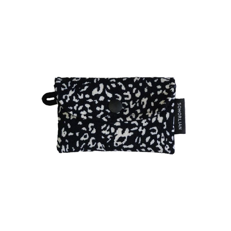 Soworlian(ソウォリアン)の「Simple Card wallet _Leopard Corduroy Black(Smartphone Accessories)」