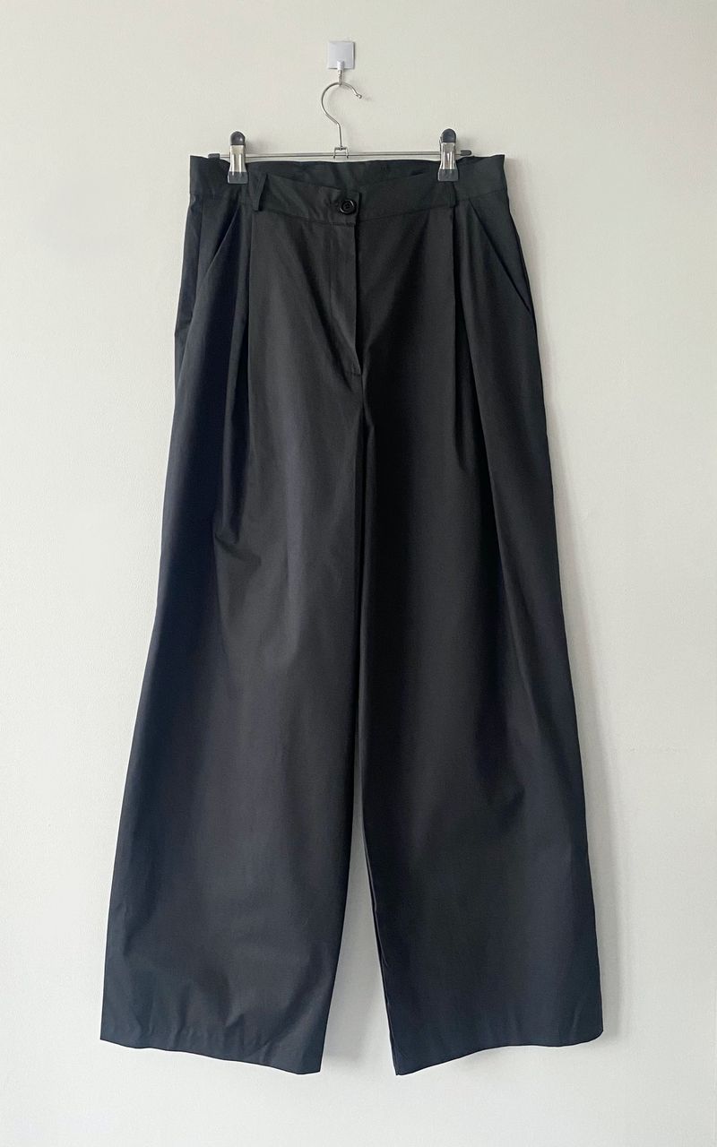 Dull bizo pintuck wide pants