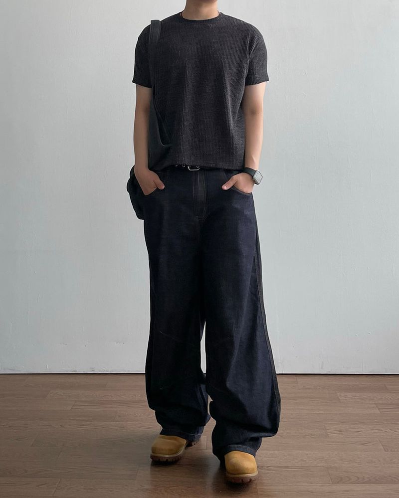 Ribbed Two-Tone Muscle Fit Short Sleeve