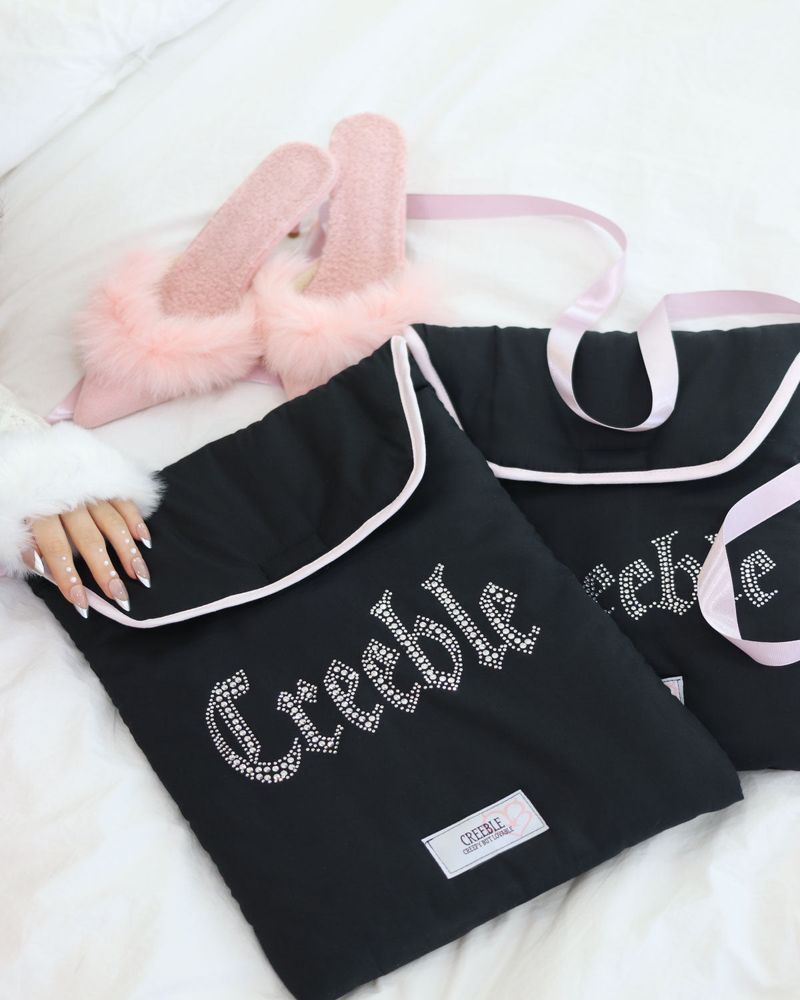 creeble(クリーブル)の「Blackpink hotfix laptop pouch (16inch)(Smartphone Accessories)」