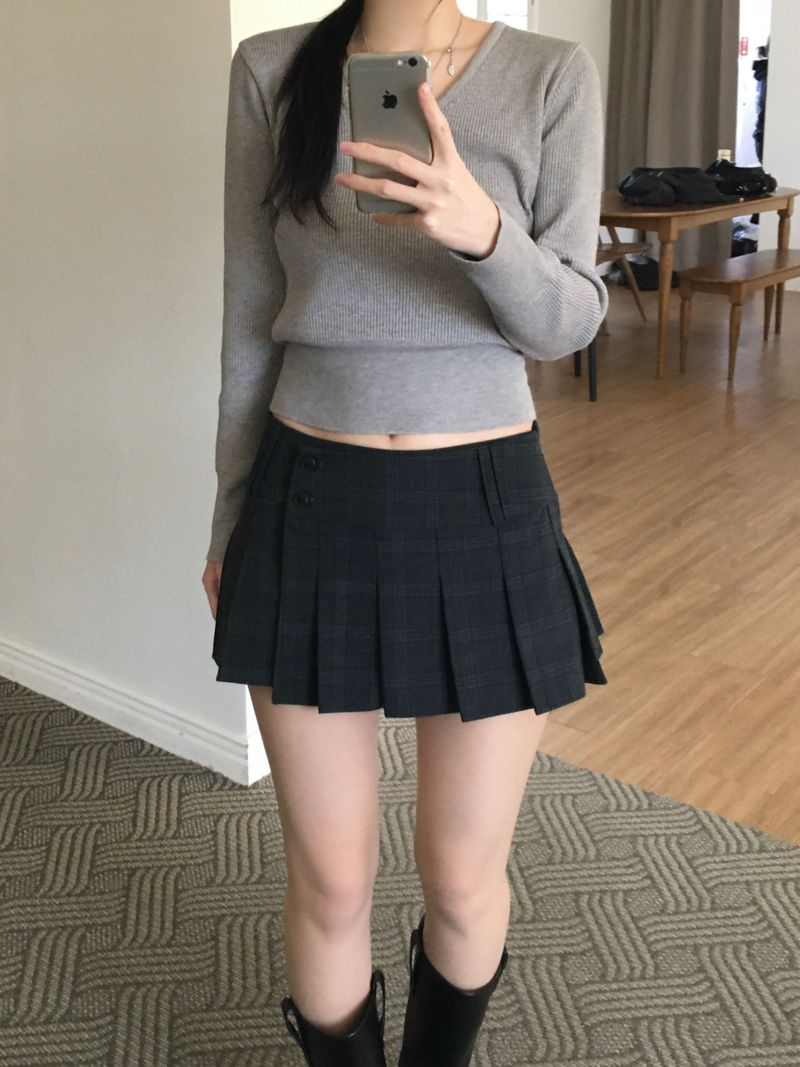 Basic V-neck knitwear (4 colors)