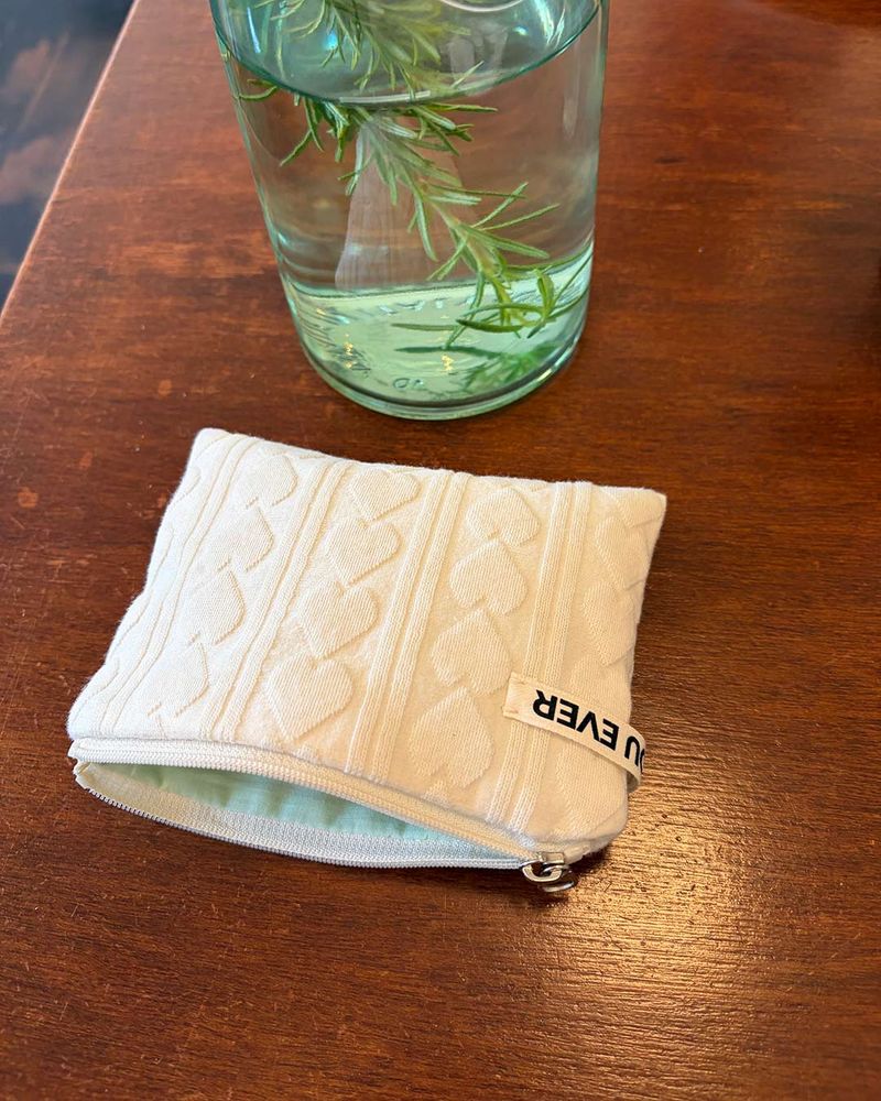 Love embo flat pouch - ivory , M size