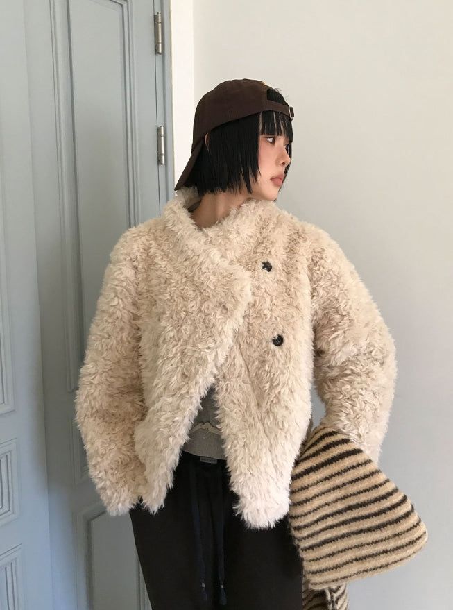 DIAGONAL BUTTON FUR JACKET